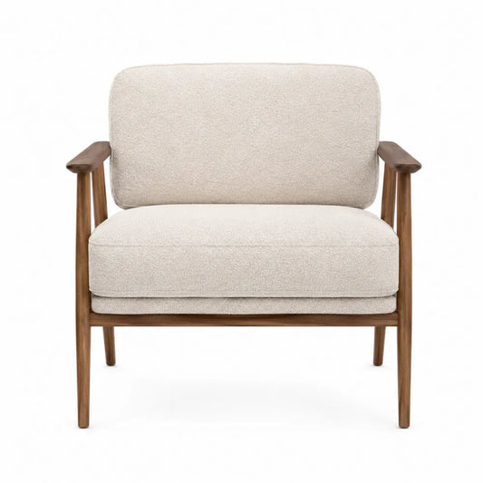 Poltrona imbottita con braccioli in tessuto beige e struttura in legno massello finitura noce stile moderno